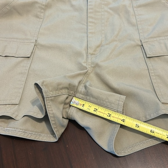 TILLEY ENDURABLES Vintage ‘Give Em Hell’ High Waist Cargo Travel Safari Shorts - Picture 6 of 15
